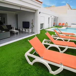  Villa Carlota Spain